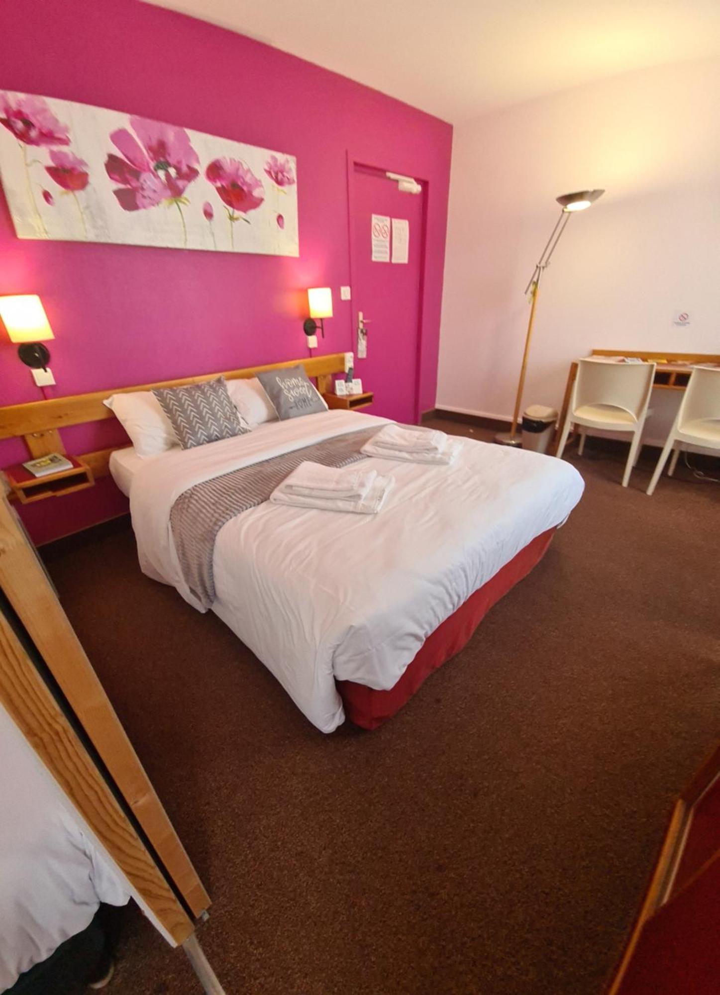 Le 120 - Groupe Logis Hotels - Ex Auberge La Terrasse La Châtaigneraie エクステリア 写真