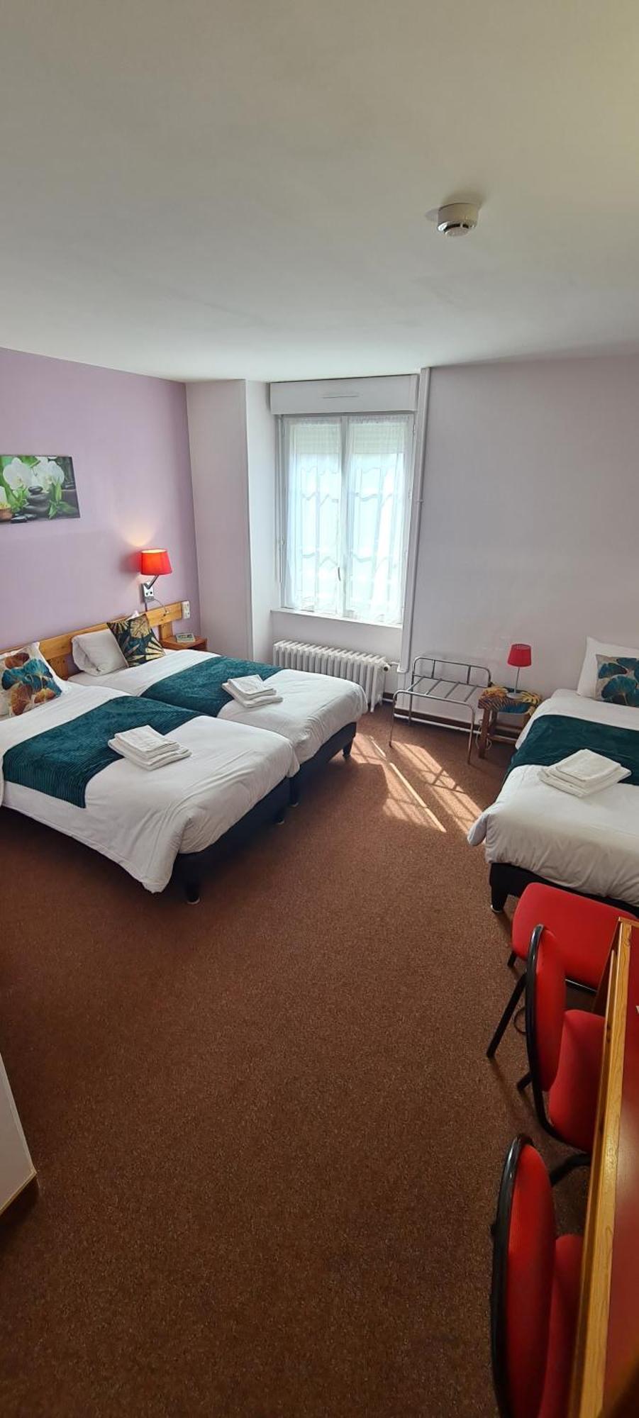 Le 120 - Groupe Logis Hotels - Ex Auberge La Terrasse La Châtaigneraie エクステリア 写真