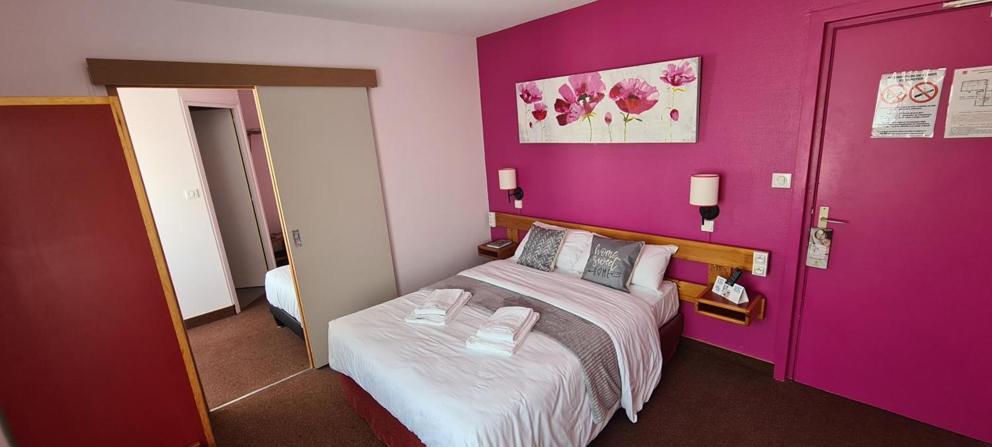 Le 120 - Groupe Logis Hotels - Ex Auberge La Terrasse La Châtaigneraie エクステリア 写真
