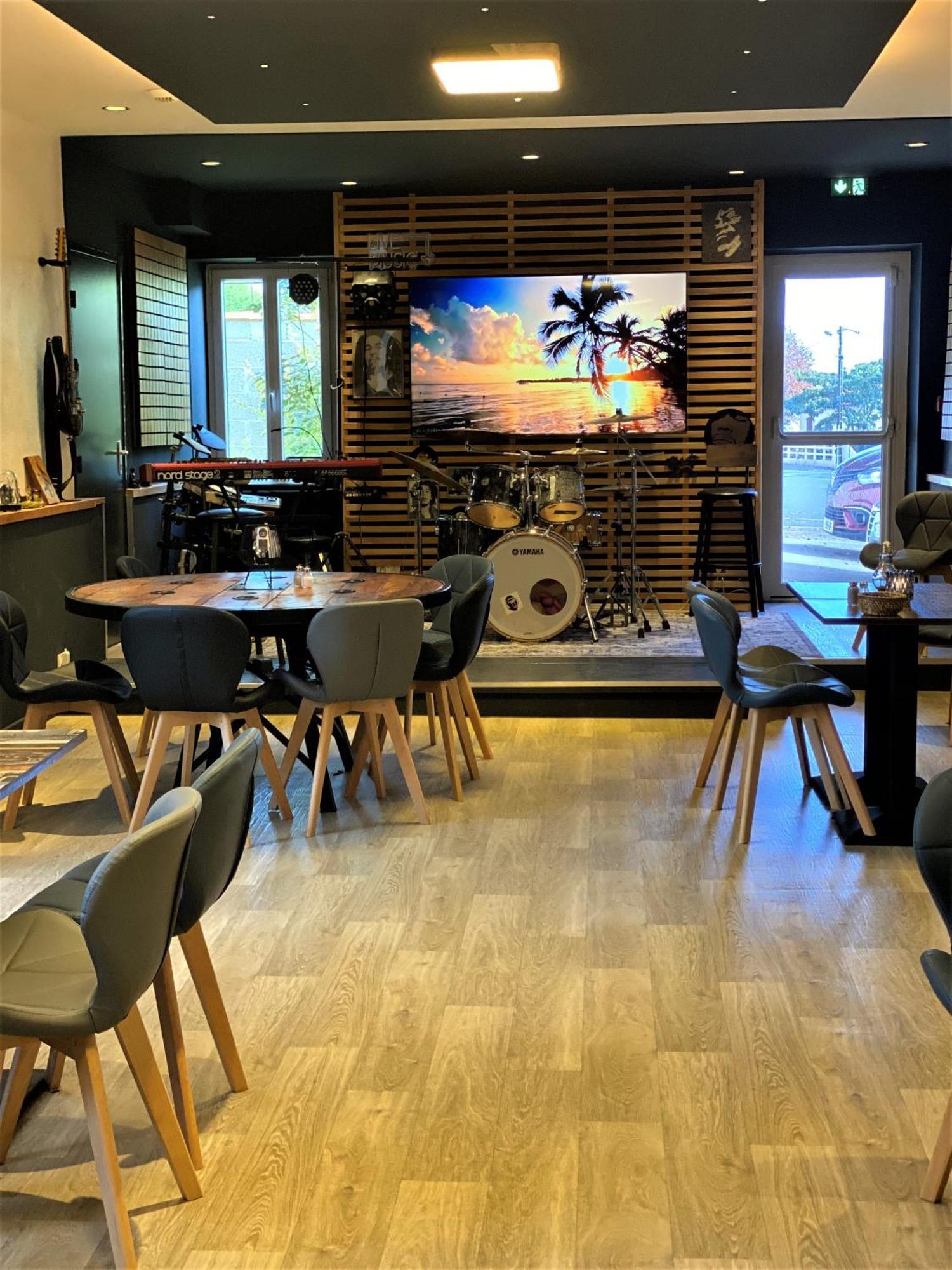 Le 120 - Groupe Logis Hotels - Ex Auberge La Terrasse La Châtaigneraie エクステリア 写真