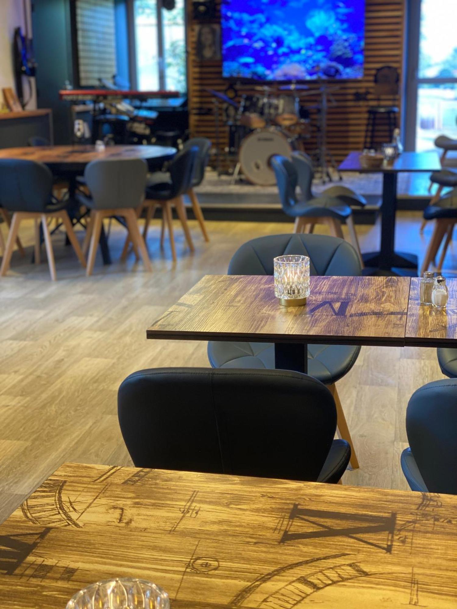 Le 120 - Groupe Logis Hotels - Ex Auberge La Terrasse La Châtaigneraie エクステリア 写真